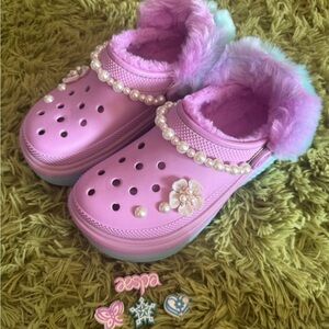 Women’s Size 7 Aespa x Crocs Collab